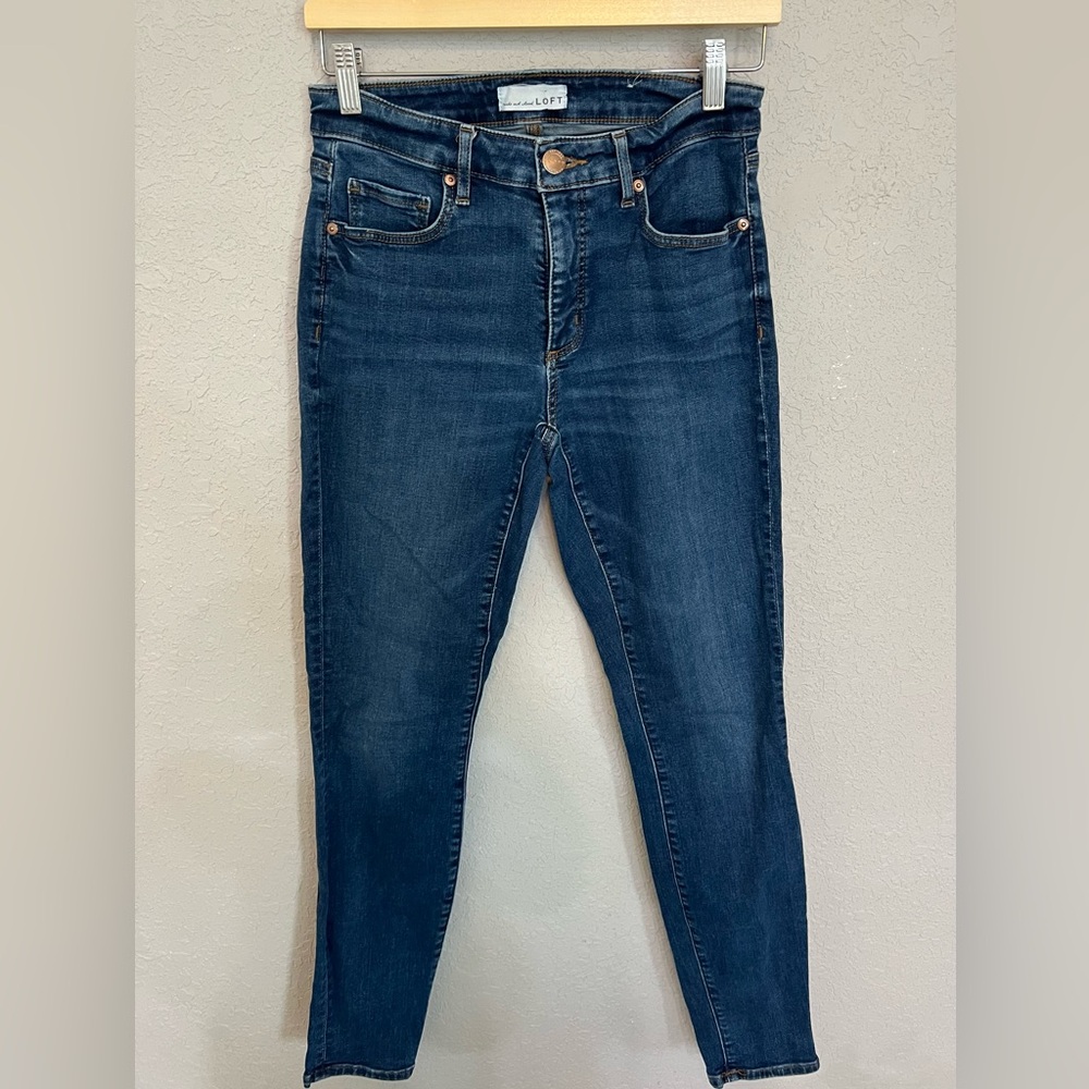 Loft Curvy Skinny Crop Jeans Size 4